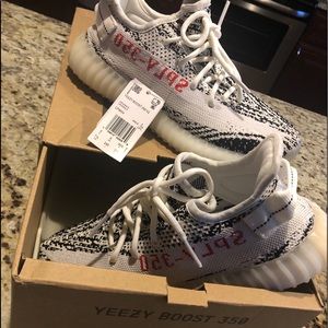 YEEZY sneakers size 7.5